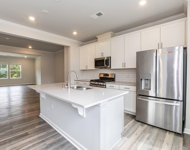 1102 Lily Loch Way - Photo Thumbnail 27