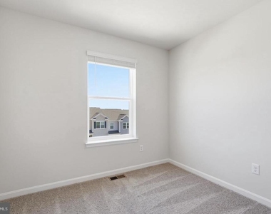 131 Willett Hollow Street - Photo Thumbnail 17