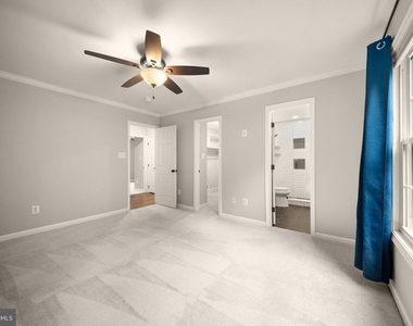 7678 Greenwood Way - Photo Thumbnail 25