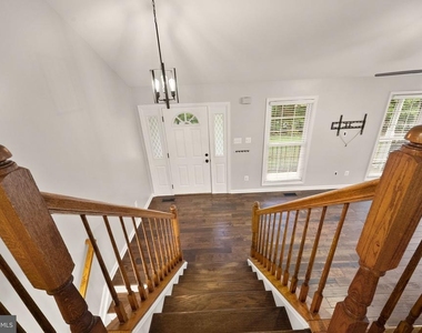 7678 Greenwood Way - Photo Thumbnail 9
