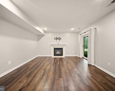 7678 Greenwood Way - Photo Thumbnail 36