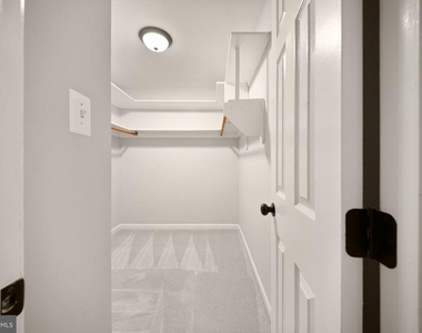 7678 Greenwood Way - Photo Thumbnail 24