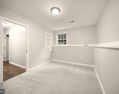 7678 Greenwood Way - Photo Thumbnail 43