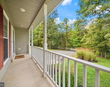 7678 Greenwood Way - Photo Thumbnail 4