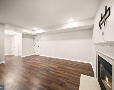 7678 Greenwood Way - Photo Thumbnail 39