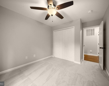 7678 Greenwood Way - Photo Thumbnail 32