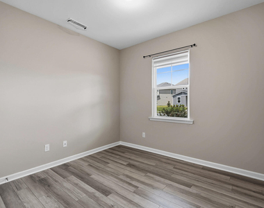 313 Summer Ranch Drive - Photo Thumbnail 5