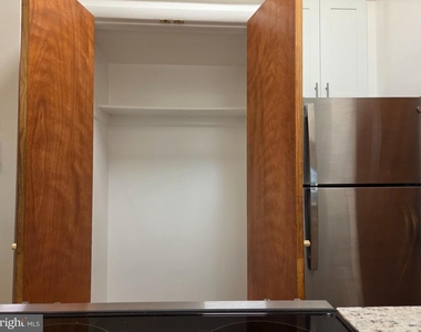 907 Caroline Street - Photo Thumbnail 12