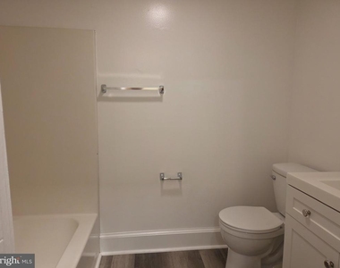 907 Caroline Street - Photo Thumbnail 14