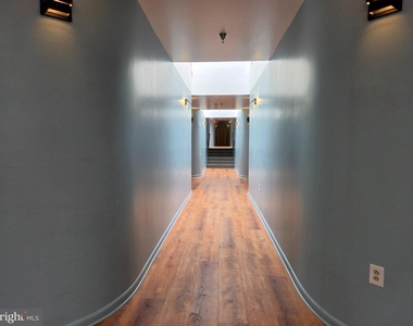 907 Caroline Street - Photo Thumbnail 16