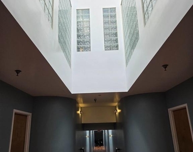 907 Caroline Street - Photo Thumbnail 15