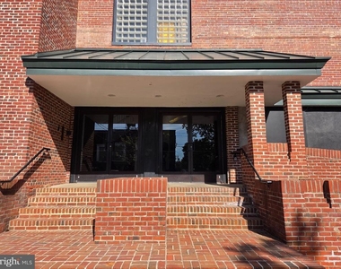 907 Caroline Street - Photo Thumbnail 1