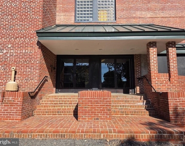 907 Caroline Street - Photo Thumbnail 25