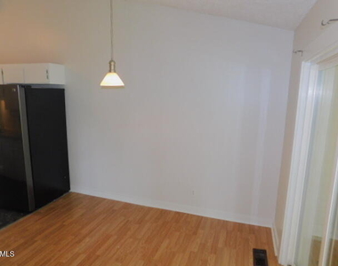 105 Concannon Court - Photo Thumbnail 5