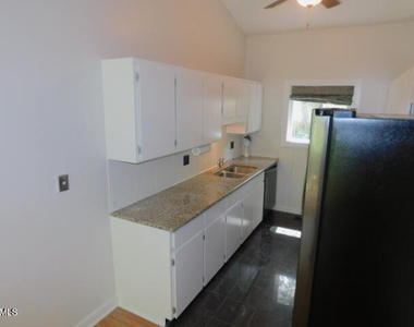105 Concannon Court - Photo Thumbnail 6