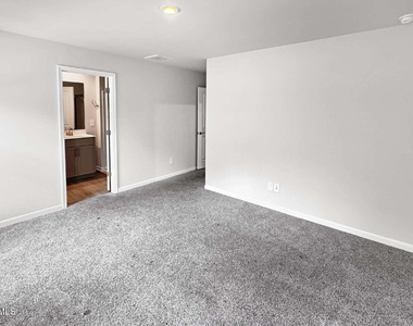 675 Rolling Fields Drive - Photo Thumbnail 11