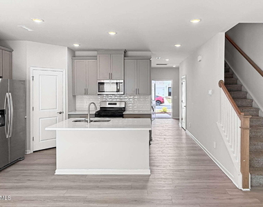 675 Rolling Fields Drive - Photo Thumbnail 4