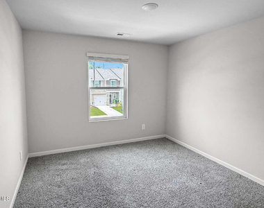 675 Rolling Fields Drive - Photo Thumbnail 14