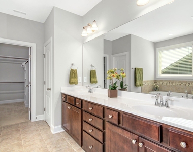 2204 Stillness Pond Lane - Photo Thumbnail 17