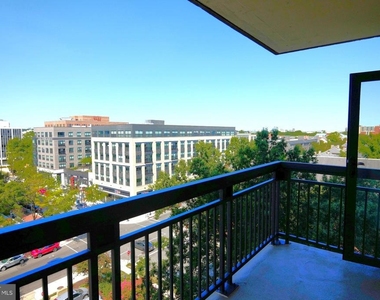 801 N Pitt Street - Photo Thumbnail 11