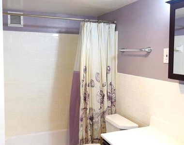 801 N Pitt Street - Photo Thumbnail 9