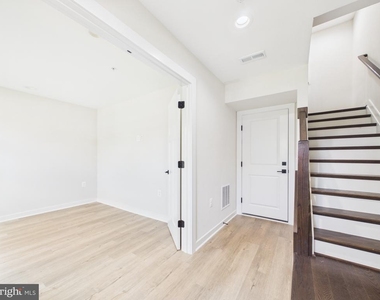 6332 Stevenson Ave Avenue - Photo Thumbnail 4