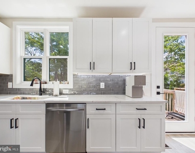6332 Stevenson Ave Avenue - Photo Thumbnail 8