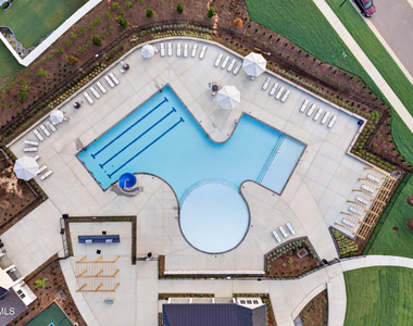 200 Flagstone Way - Photo Thumbnail 24