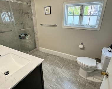 1119 Duke Street - Photo Thumbnail 9