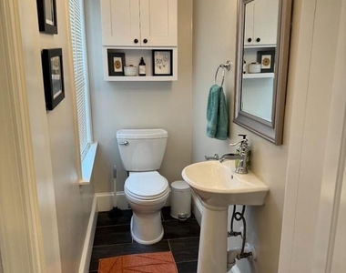1119 Duke Street - Photo Thumbnail 5
