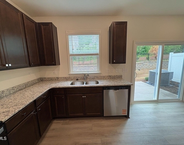 171 Cabernet Drive - Photo Thumbnail 7