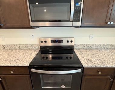 171 Cabernet Drive - Photo Thumbnail 6