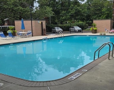 4501 Arlington Boulevard - Photo Thumbnail 2