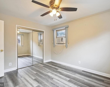 2030 N Woodrow Street N - Photo Thumbnail 19