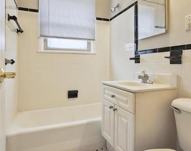 2030 N Woodrow Street N - Photo Thumbnail 15