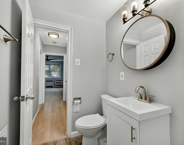 4376 Pershing Drive N - Photo Thumbnail 17