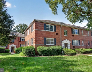 4376 Pershing Drive N - Photo Thumbnail 1