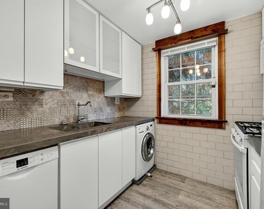 4376 Pershing Drive N - Photo Thumbnail 8