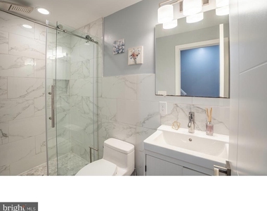 2110 N 7th Street - Photo Thumbnail 3