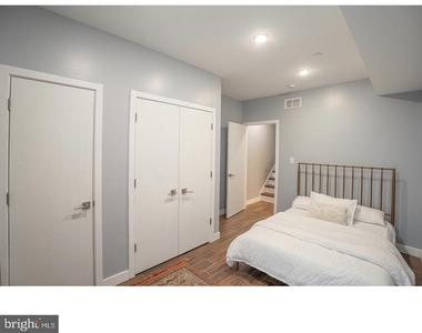 2110 N 7th Street - Photo Thumbnail 4