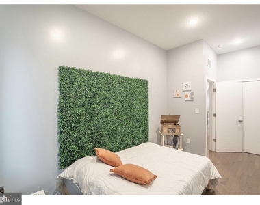 2110 N 7th Street - Photo Thumbnail 9