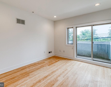 412 N Front Street - Photo Thumbnail 26