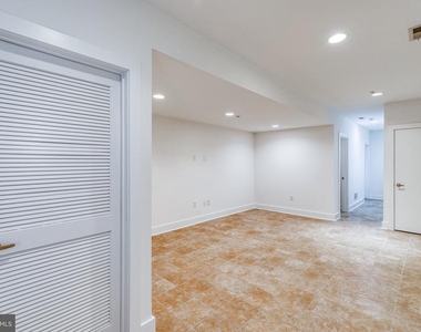 412 N Front Street - Photo Thumbnail 28