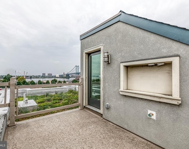 412 N Front Street - Photo Thumbnail 12