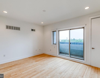412 N Front Street - Photo Thumbnail 17