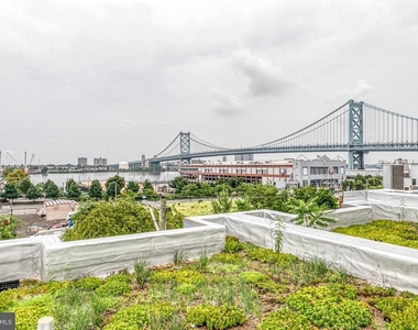 412 N Front Street - Photo Thumbnail 10