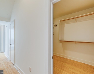 412 N Front Street - Photo Thumbnail 18