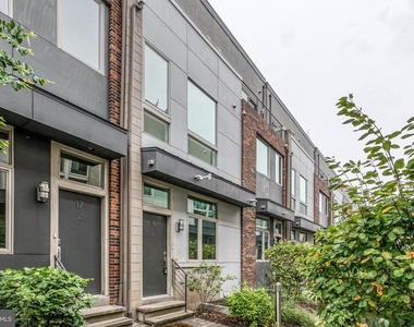 412 N Front Street - Photo Thumbnail 7