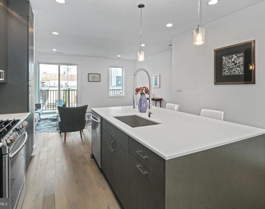 1421 S Hancock Street - Photo Thumbnail 1