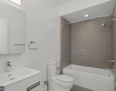 1421 S Hancock Street - Photo Thumbnail 7